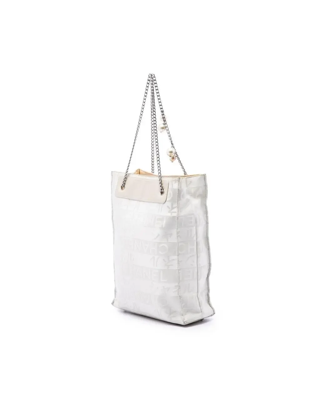 CHANEL elevate your
